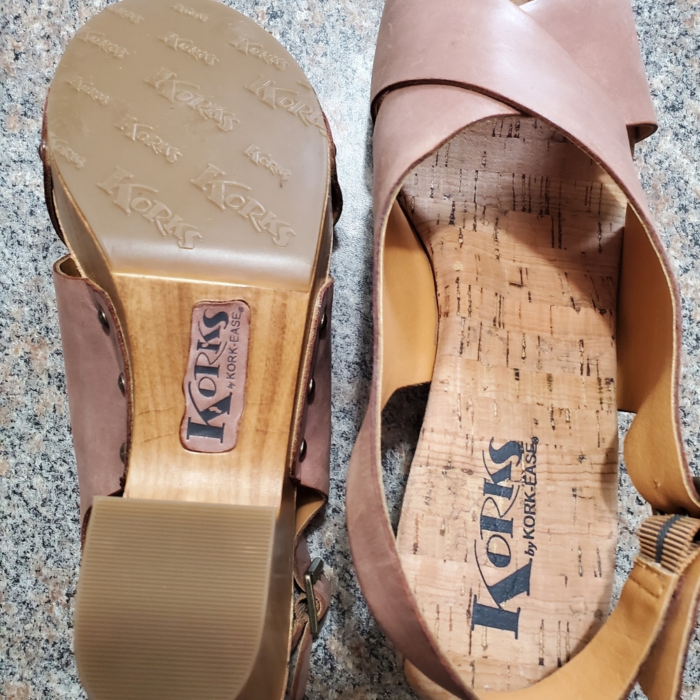Korks leather upper clogs